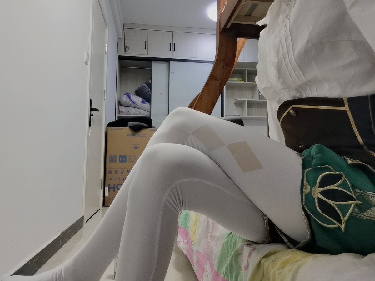 嘛～这里是菜子由，新人kiger，还请诸位海涵～
Ciallo～(∠・ω&lt; )～☆#kigurumi