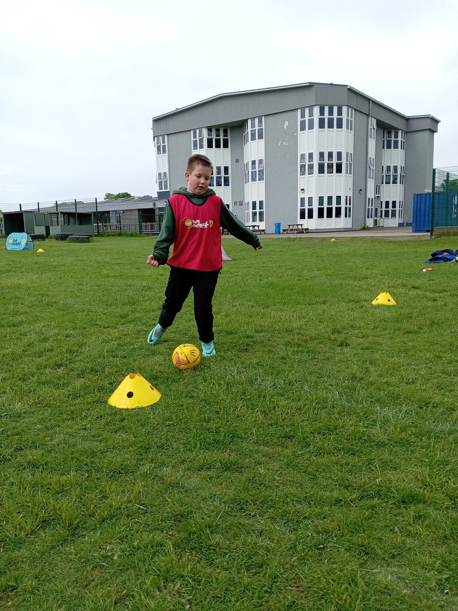 ICTFC_Community's tweet image. 🔴🔵Cauldeen Fun Football🔵🔴

A great afternoon with lots of skill on show and plenty of goals being scored in our small sided and big matches! 

#WeekOfFootball
#GetOutsideGetInvolved
@ScotFANorth
@FunFootballUK