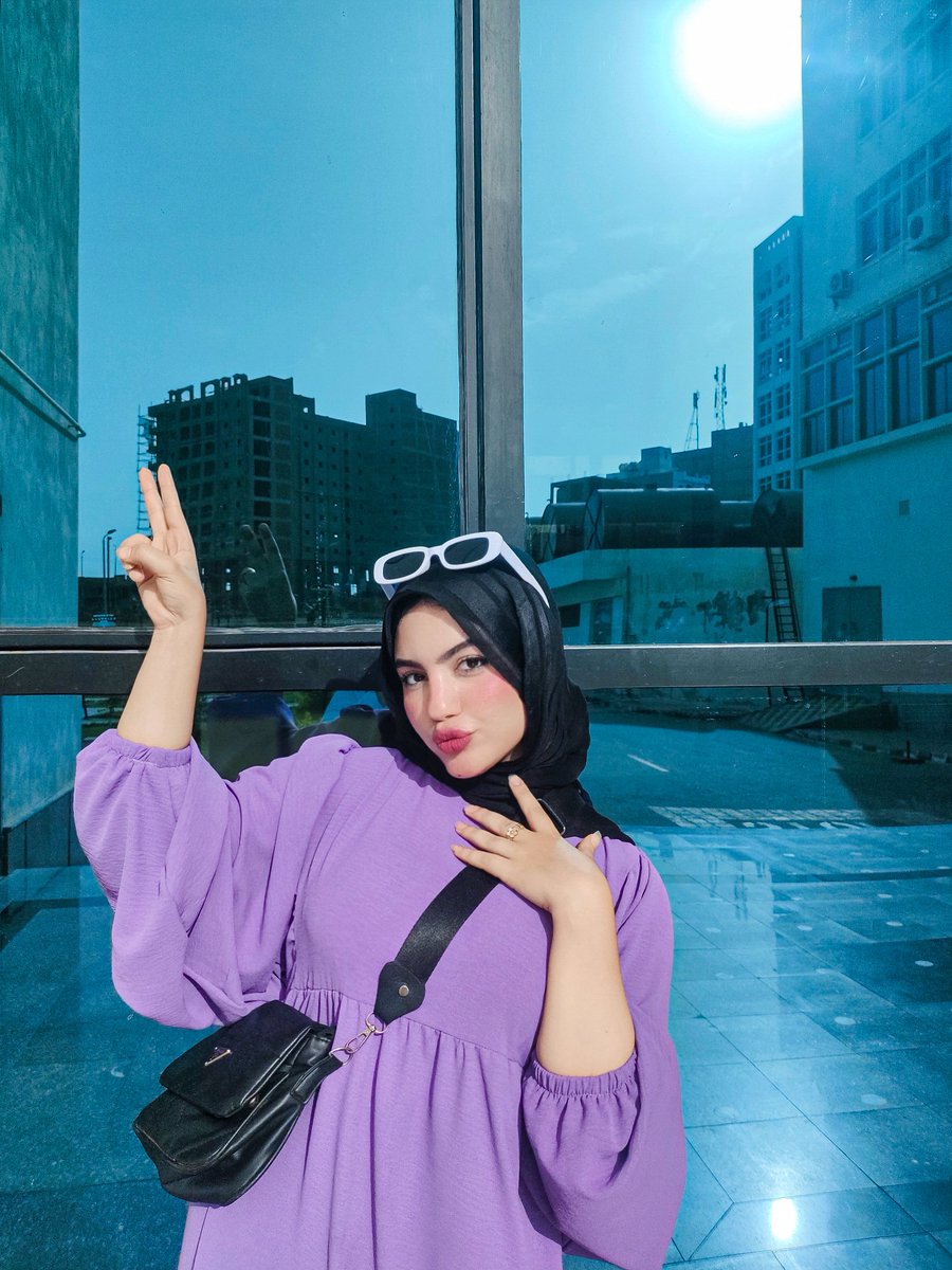 3wadNour's tweet photo. رابعة جامعة بتخلص 😭✨💜 https://t.co/GYpfWLOlSR