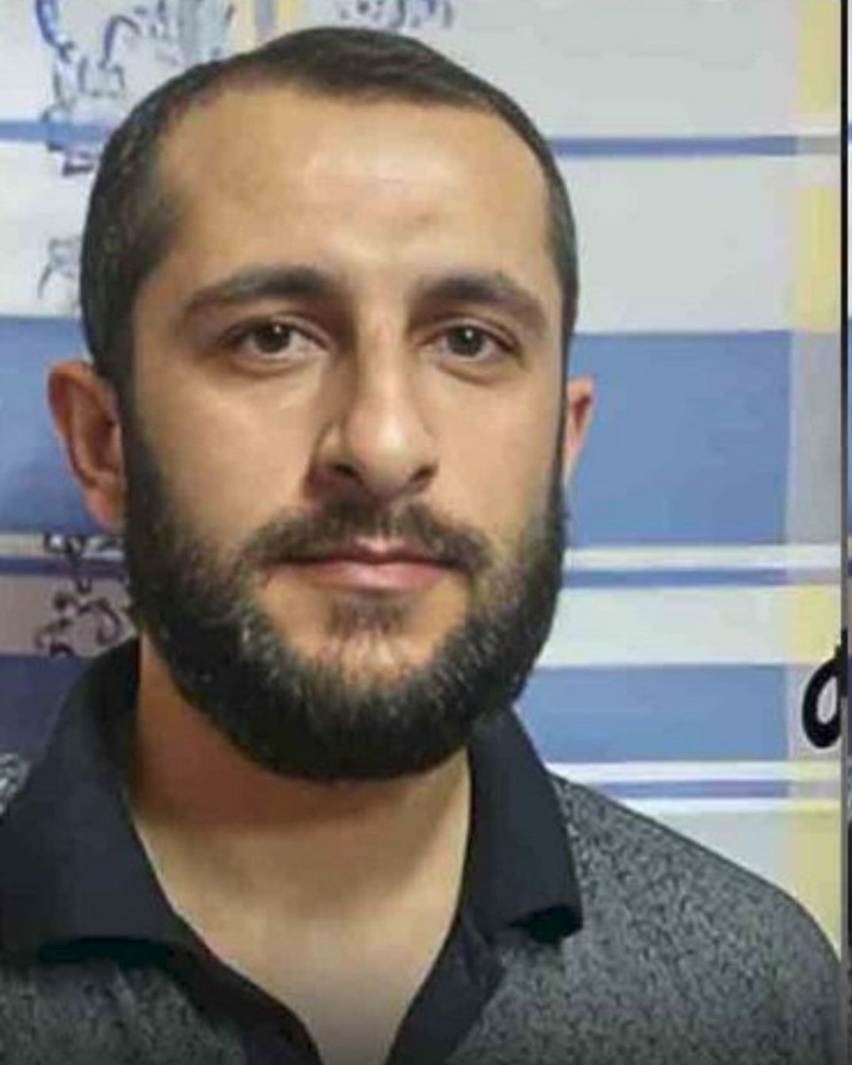 #کامران_شیخه هنوز در انفرادی پیش از اعدام بسر می برد. 
در یک پرونده‌سازی ناعادلانه ۷ نفر به اعدام محکوم شدند که ۶ نفرشان تا الان به شیوه‌ی اعدام به قتل رسیده‌اند.