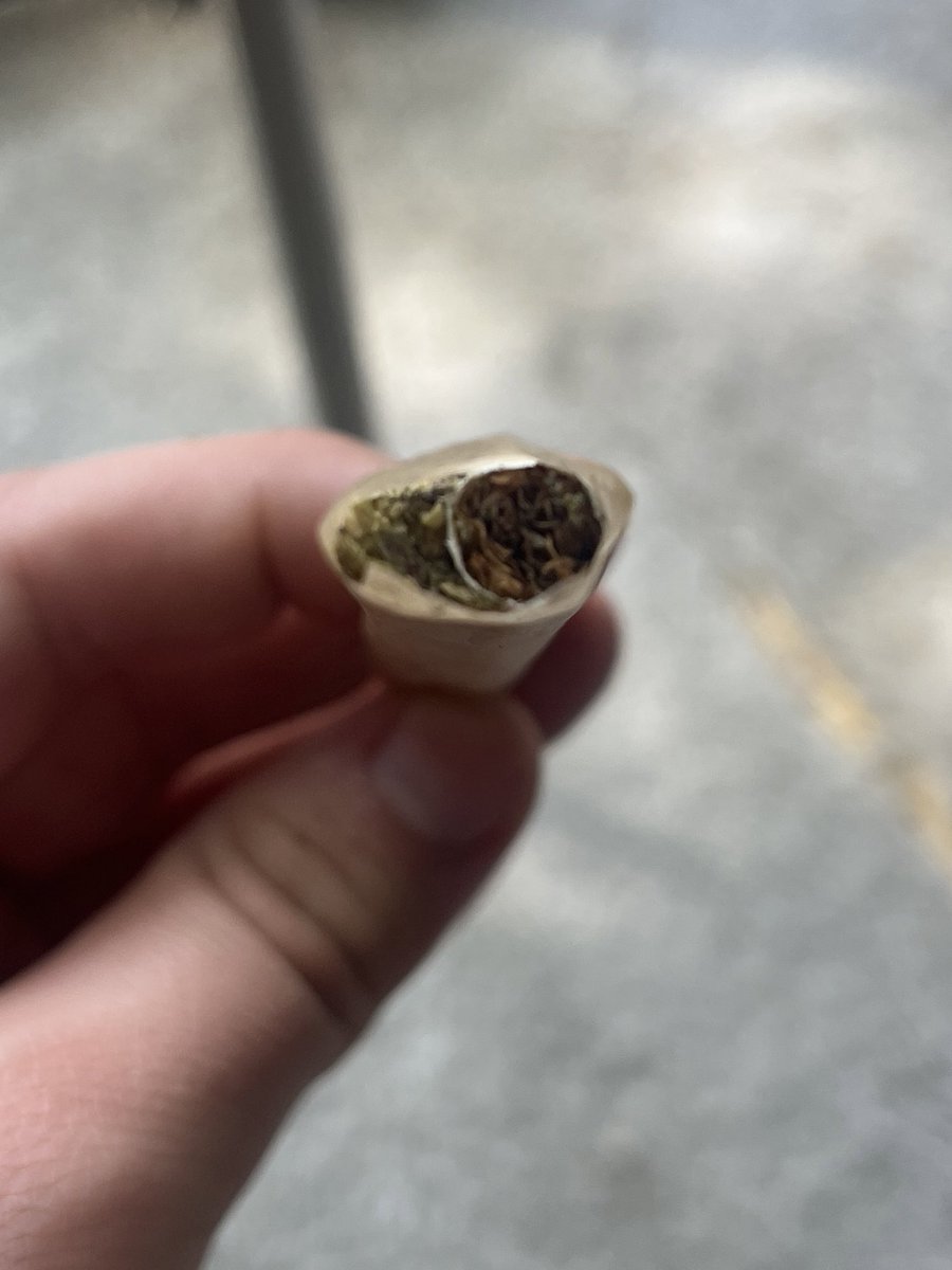 hackingsack2's tweet photo. theydies and themtlemen i present to you the double barrel struggle stogie. for when a cig after a joint just isn’t enough to ease your woes. patent pending. https://t.co/Wh7gor28mq