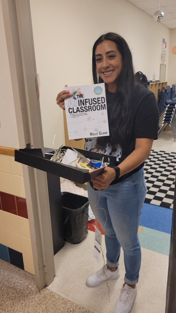 lizzy aguilar-cruz tweet media