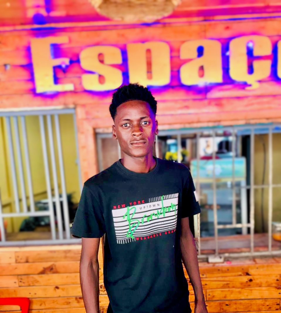 Sorriso frouxo, alma leve✨