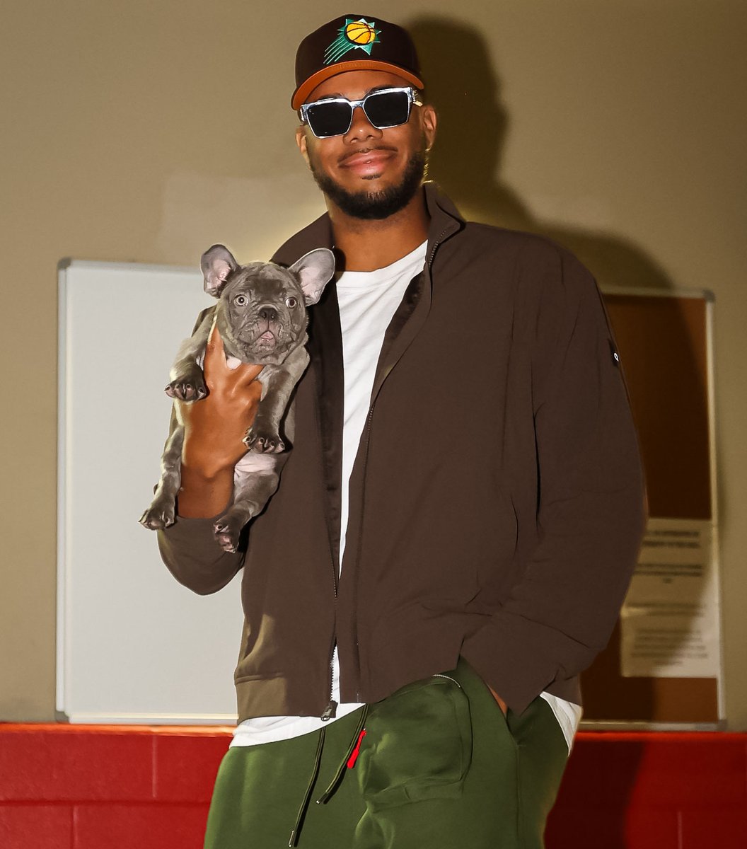 Arrival pics of the century.