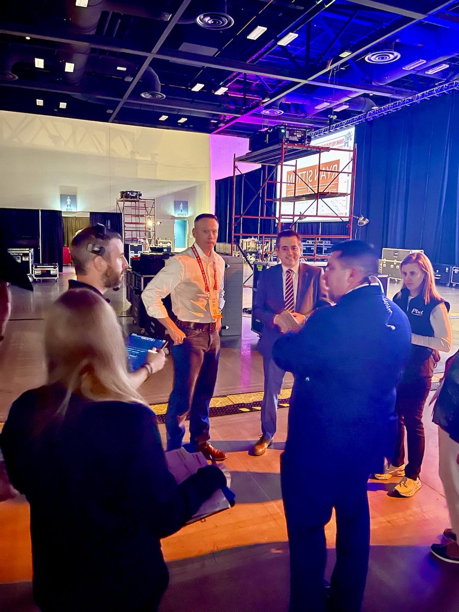 Backstage getting ready to speak to the Convention!