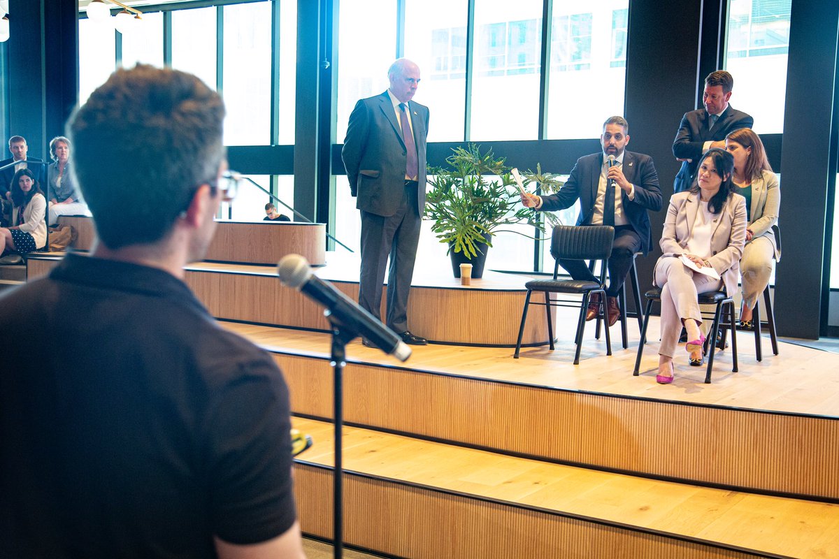 Daniel Silverman tweet media