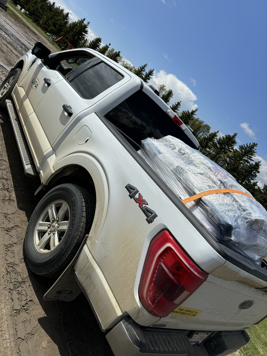 AShirtliffe's tweet photo. Delivery out to Cando, Sask and never knowing what the weather is going to be, you make sure it is wrapped good so the bags don’t get wet! 
@UFAcooperative #plant2024 @BrevantSeedsCA @BASFAgSolutions https://t.co/EwssWUDnIO