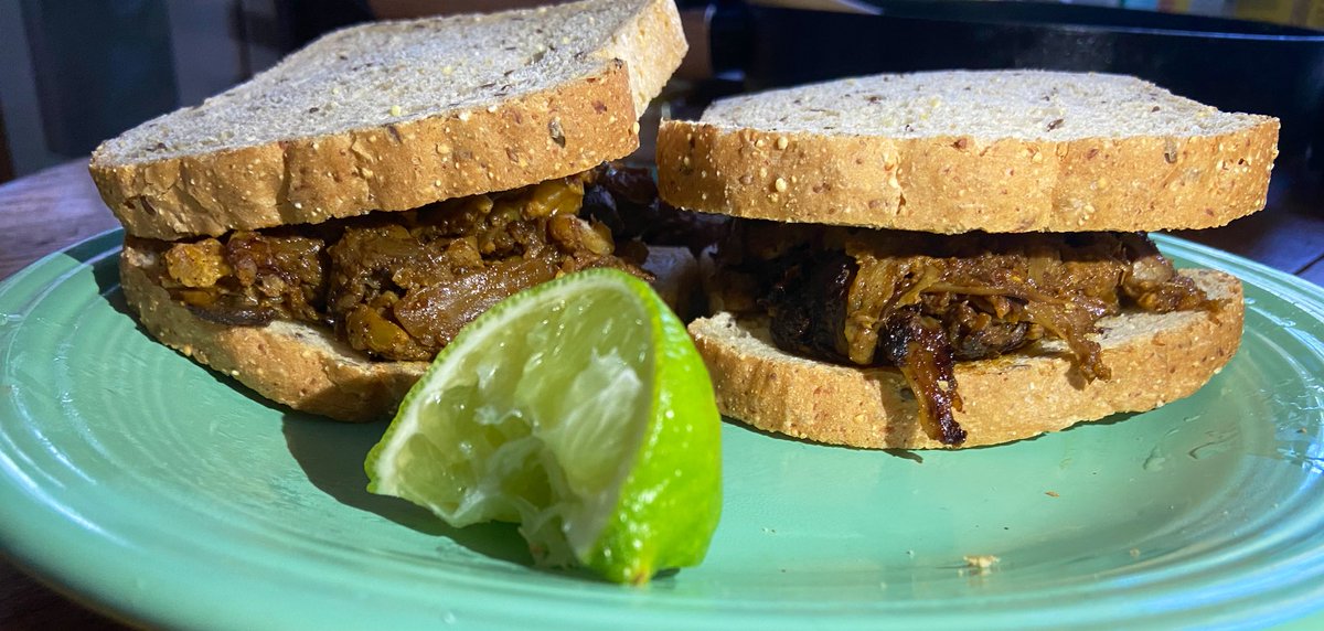 The plated version of my pulled pork sandwiches on sprouted bread with a squeeze of lime. I don’t care how selfish your tastebuds are, you don’t need to kill a pig. #GoVegan #Go #FTA #WFPB ✌️🌱☯️