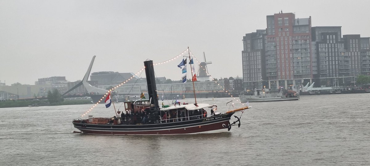 johan_klos's tweet photo. Goedenavond de #foto's vanaf #Papendrecht gezien bij de #opening #dortinstoom @ADdeDordtenaar @rtvdordrecht @KlaroenNL @Alblassernieuws #weerfoto @WNLVandaag https://t.co/zx8PQjrzH7
