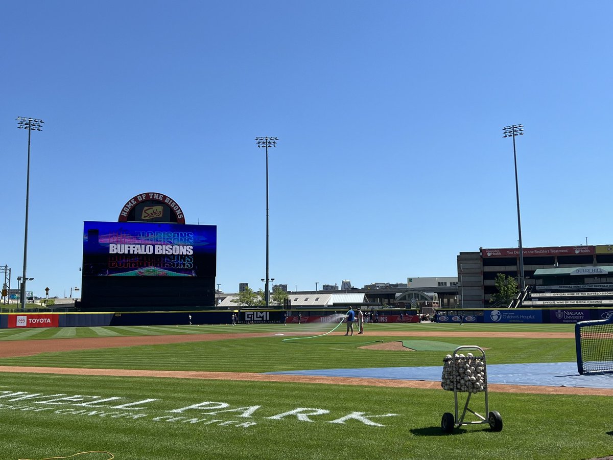 HERDchronicles's tweet photo. Picture perfect day at the ballpark – 6:05 start tonight for the #Bisons and Saints. #salubrious https://t.co/H9EYa3Vawb