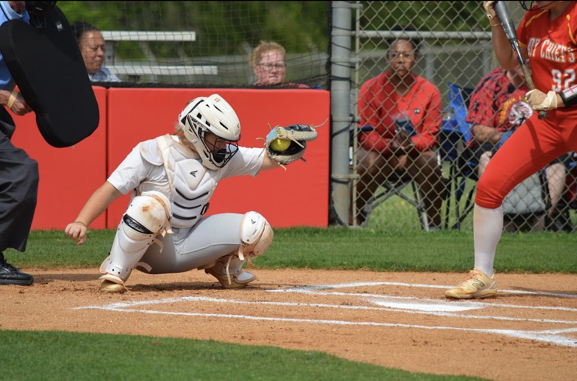 portlynbennett's tweet photo. I am incredibly proud of the high school season we had, and I cannot wait to see what the future holds. Listed below are my high school stats: @ladyneersSB @fury_07 

PA-128
AVG- .484
OBP- .625
SLG- .946
H- 45
2B- 9
3B- 5
HR- 8
RBI- 23
SB- 7 https://t.co/7WzhaQRkN5