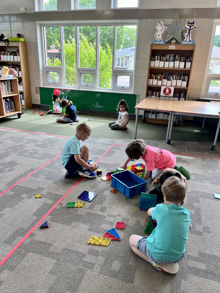 MeyerLib_SD735's tweet image. Most of the Pre-K classes have visited the library for the last time this school year- we closed it out with some fun building centers! 🏗️