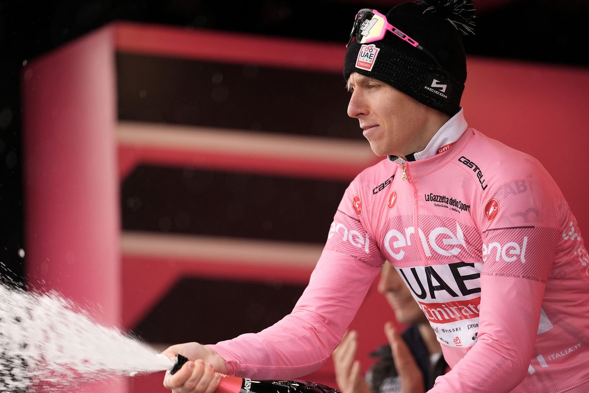 ANDREA VENDRAME VINCE LA DICIANNOVESIMA TAPPA DEL GIRO D’ITALIA TADEJ POGACAR RIMANE IN MAGLIA ROSA bikenews.it/it/giro-ditali…
