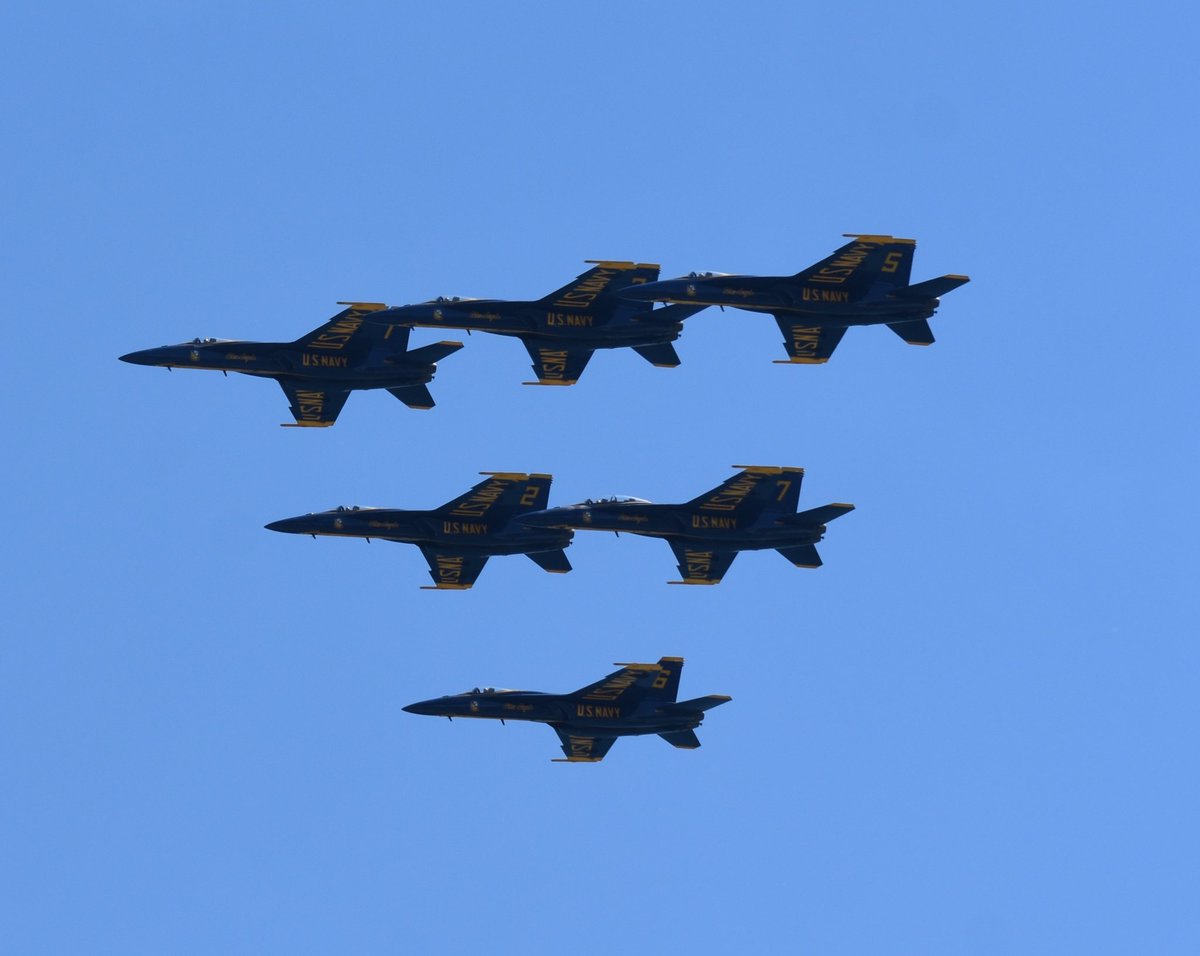 IanJStark's tweet photo. The @usnavyblueangels    wrapping up their practice runs over Jones Beach today prepping for the annual  #MemorialDayWeekend #Bethpage Air Show #Longisland https://t.co/lfBoB0KWeI