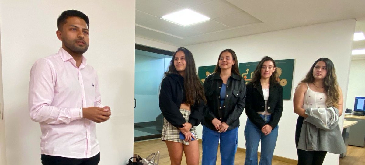 Figriexternado tweet media