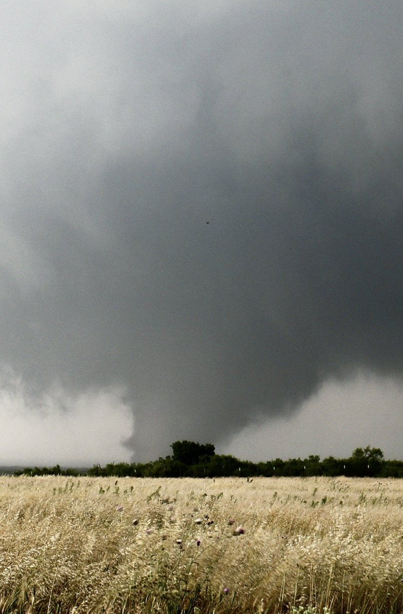 Eldorado, OK yesterday just after tornadogenesis #okwx