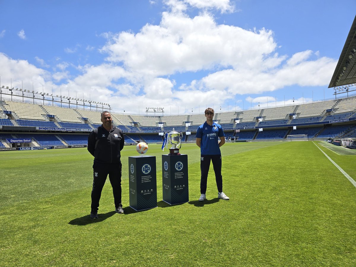 🏆 El #HRL acogió este viernes 24, la puesta de largo de la final de la #CopaHeliodoro, que se disputará este próximo domingo 26 (12:00 horas), en el recinto capitalino. 📲 ftf.es/comunicacion/n… #FIFT #SomosFIFT #Federación #Copa