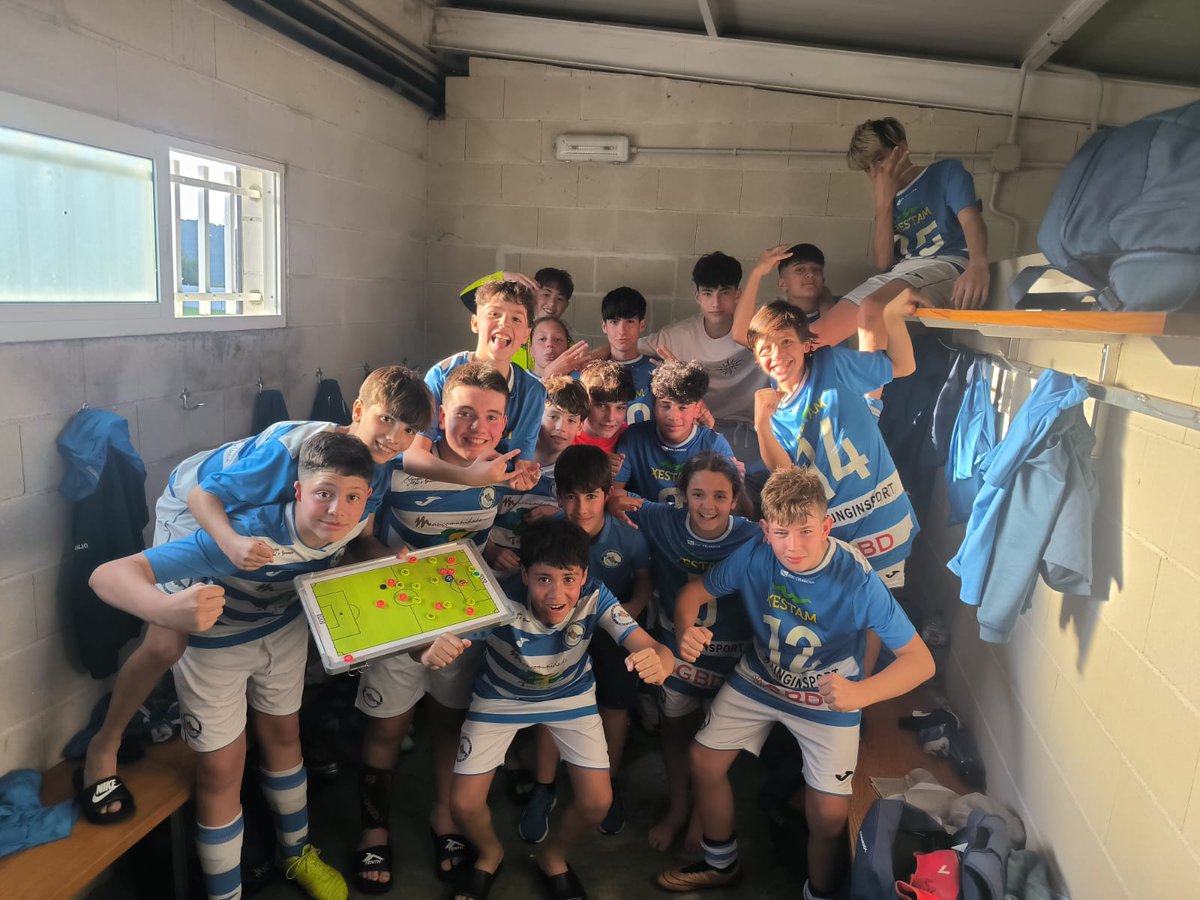 EDCCelanova's tweet photo. 💥💥💥Futbol 11 Infantil, Celanova 4 (Xoel, Raúl, Juanjo e Sebas) Monforte CF 3 https://t.co/GJfNvjagvE