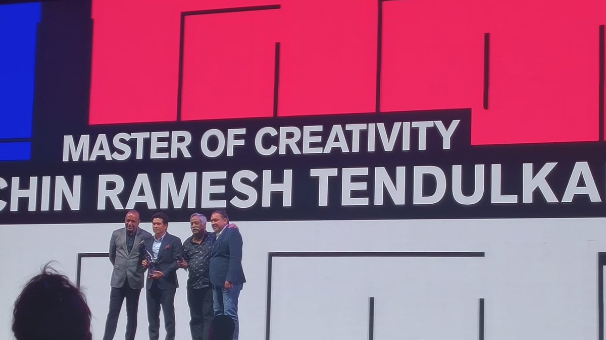 Congratulations to the Master Blaster Sachin Tendulkar for winning the Master of Creativity Award at @Kyoorius @sachin_rt #piyushpandey #puneetgoenka @ZEECorporate