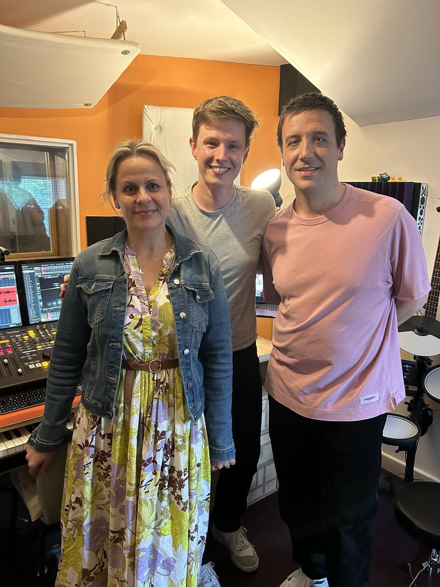 Elliot Clay (@elliotjclay) on Twitter photo have loved working with this bunch of talented and generous people over the last few weeks on some tracks for our new show #AndTheWinnerIs… 🎥 <a href="/johnowenjones/">John Owen-Jones</a> <a href="/MrHume/">Jonathan Andrew Hume</a> <a href="/RebeccaLock22/">Rebecca Lock</a> <a href="/CGrahamson/">Chris Grahamson</a> have loved working with this bunch of talented and generous people over the last few weeks on some tracks for our new show #AndTheWinnerIs… 🎥 <a href="/johnowenjones/">John Owen-Jones</a> <a href="/MrHume/">Jonathan Andrew Hume</a> <a href="/RebeccaLock22/">Rebecca Lock</a> <a href="/CGrahamson/">Chris Grahamson</a>