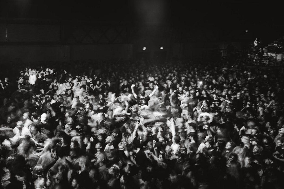 this is a <a href="/knockedloose/">Knocked Loose</a> crowd appreciation post🤘 

5.23.24
📸: <a href="/joshdruding/">Josh Druding</a> for <a href="/saltshedchicago/">The Salt Shed</a>