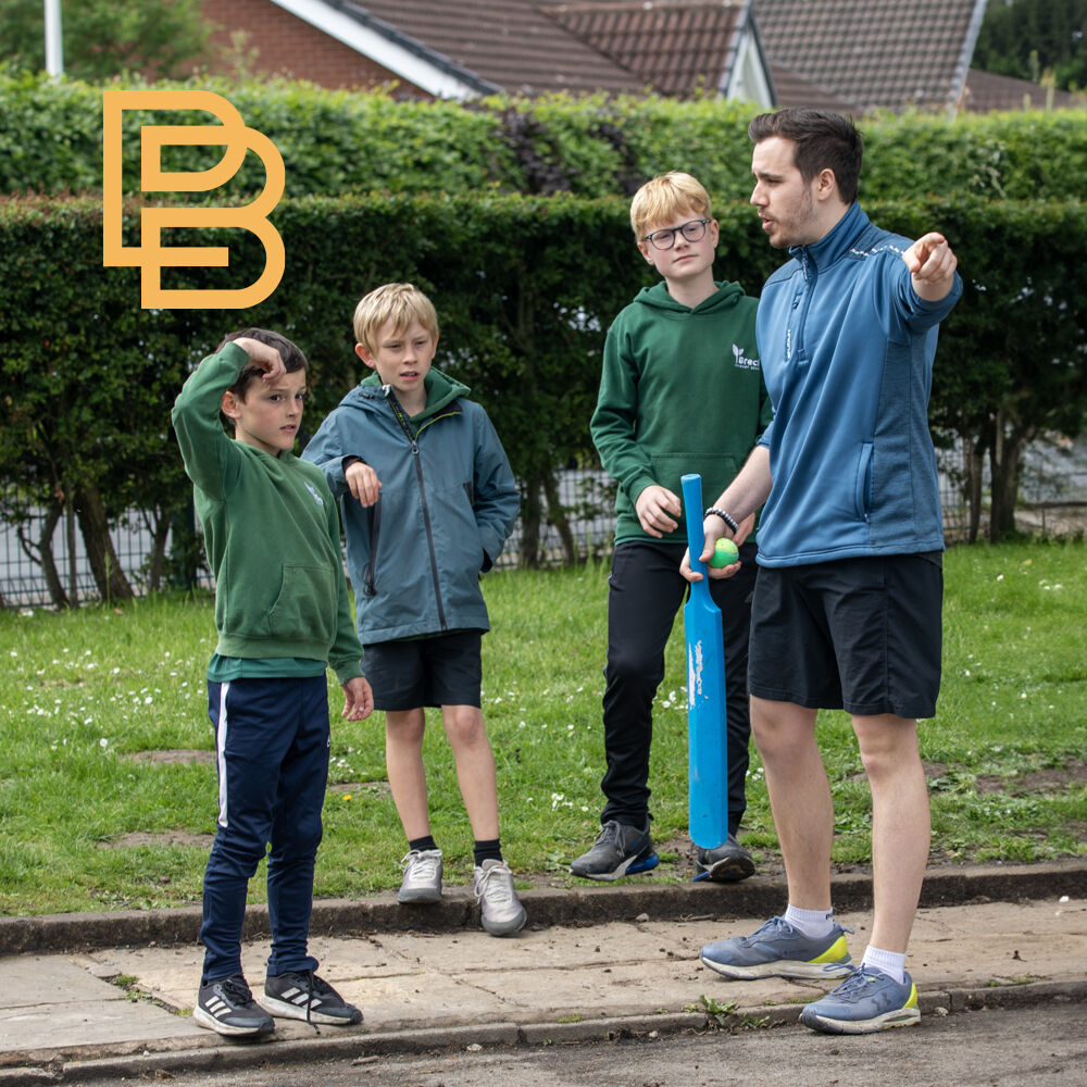 BblTeacher's tweet photo. Today our trainees had an excellent session on Key Stage 2 PE delivered by our PE expert teacher Andrew Hesketh. The session focused on skill development and progression. @BF_SCITT @DerbyUni @b_and_fc https://t.co/znTOpNGaXe
