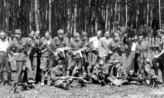 24.05.1945 r. w Lesie Stockim k.Puław zgrupowanie mjr Mariana Bernaciaka 'Orlika',żoł. ZWZ-AK i WiN,stoczyło bitwę: ok.170 partyzantów zostało zaatakowanych przez liczącą ok.700 funkcjonariuszy ekspedycję NKWD i UB.Po całodziennym boju żoł. 'Orlika' odnieśli całkowite zwycięstwo.