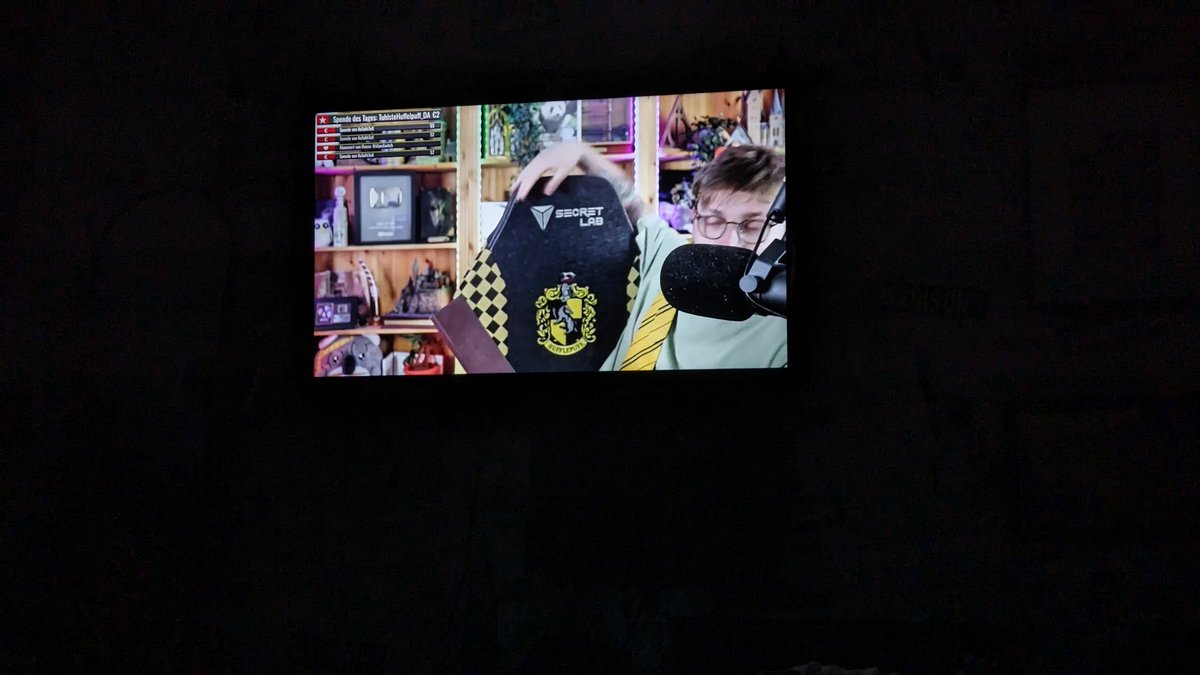 Gemütlich aus dem Bett verfolgen #DA