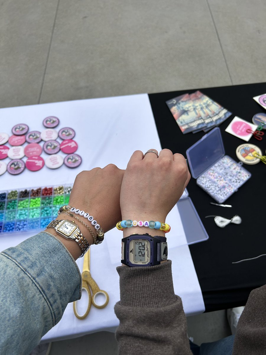 Looking back at our STRINGS OF FREEDOM bracelet making event this past semester - love seeing our @tpusastudents express their creativity 💖✨🇺🇸 

#freespeech #firstamendament #turningpointusa