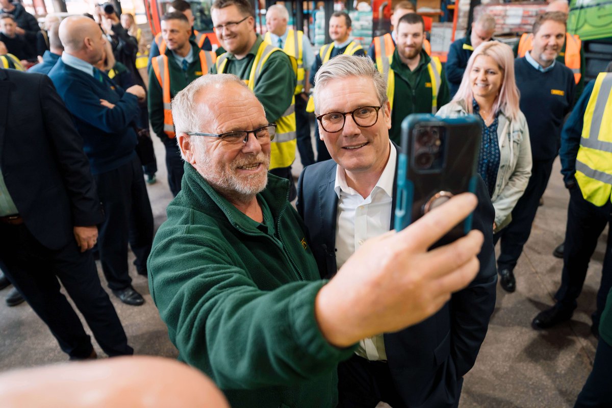 Great to speak to the workforce at @CandWBerry today about my first steps. From the cost of living and pensions, to defence and the NHS, it’s clear our country needs change. The power is in your hands. Vote Labour.