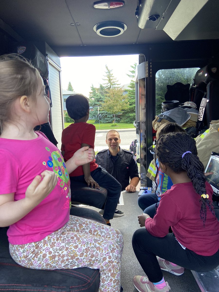 StRoseKP's tweet photo. We had a special visit today! The students loved seeing the fire truck and even got to see the inside of the truck. https://t.co/3R3zWZCGJi