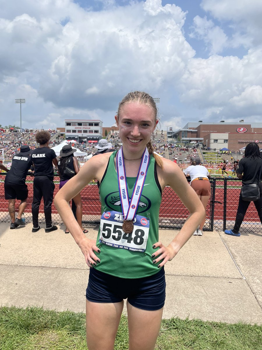 Maleah Eggers finishes 5th in the 1600m—with a new school record of 4:58.60!!!