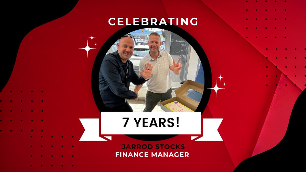 Cheers to 7 amazing years with Jarrod, our finance guru extraordinaire at Kelowna Chrysler! 🎉🚗 From crunching numbers to serving smiles!🥳🎂 What better way to celebrate than with some sweet deals and a slice of ice cream cake? 🚘✨ #KelownaChrysler #7YearsStrong #SweetDeals