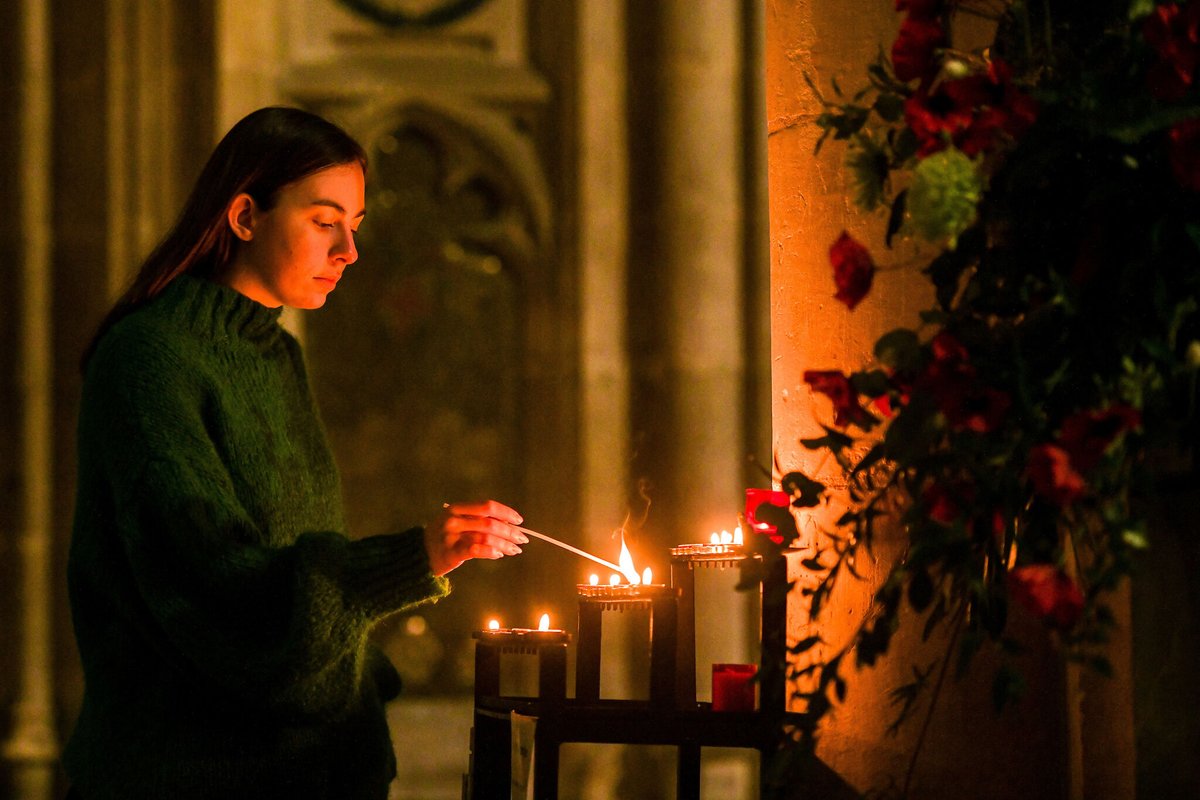 Everyone is welcome to worship at Winchester Cathedral. You can browse upcoming services here: bit.ly/3JbTTUi There is no charge to enter the cathedral for worship and you will be very warmly welcomed. You can also join services online: bit.ly/3tu7QcU