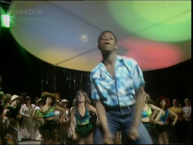 What we wouldn't do without Floyd's shoulder shaking! #JohnTravolta #OliviaNewtonJohn #YoureTheOneThatIWant #OohOohOoh #Honey #TOTP #TOTP1978 #TOTP78 #LegsAndCo