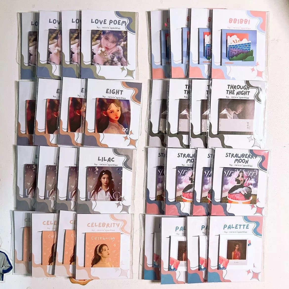 🐥 IU HEREH WORLD TOUR FREEBIES🐥

⭐️Fan support by: @marjimbuu / @arrydongdong 

👀 strictly 1:1 (no choosing)
👀 strictly no mobbing (please 🥹)

Bought the following from:
@k_c_prints for the button pin
@rainin'sparkles for the magnet bookmark

  #HEREH_WORLD_TOUR_IN_MANILA