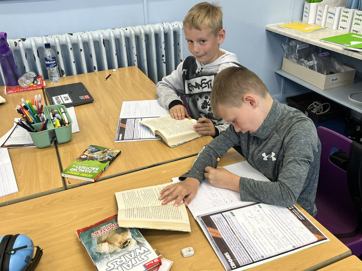 MissORoddick's tweet photo. Another fantastic week in Primary 5! 📖🏃 @ThornliePS https://t.co/ZCXvAV26uc