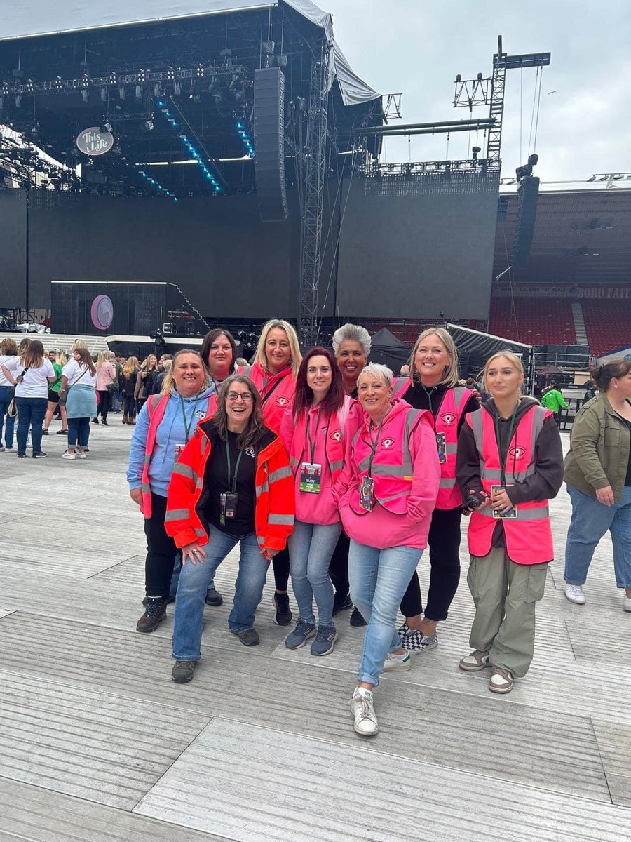 Waiting to see Take That tonight? Just have a little patience as you’ll have the greatest day! If you need a period product or your phone charging, it only takes a minute to ask one of our volunteers in the pink hi vis vests ❤️ #uptheboro #WomensSafetyMatters