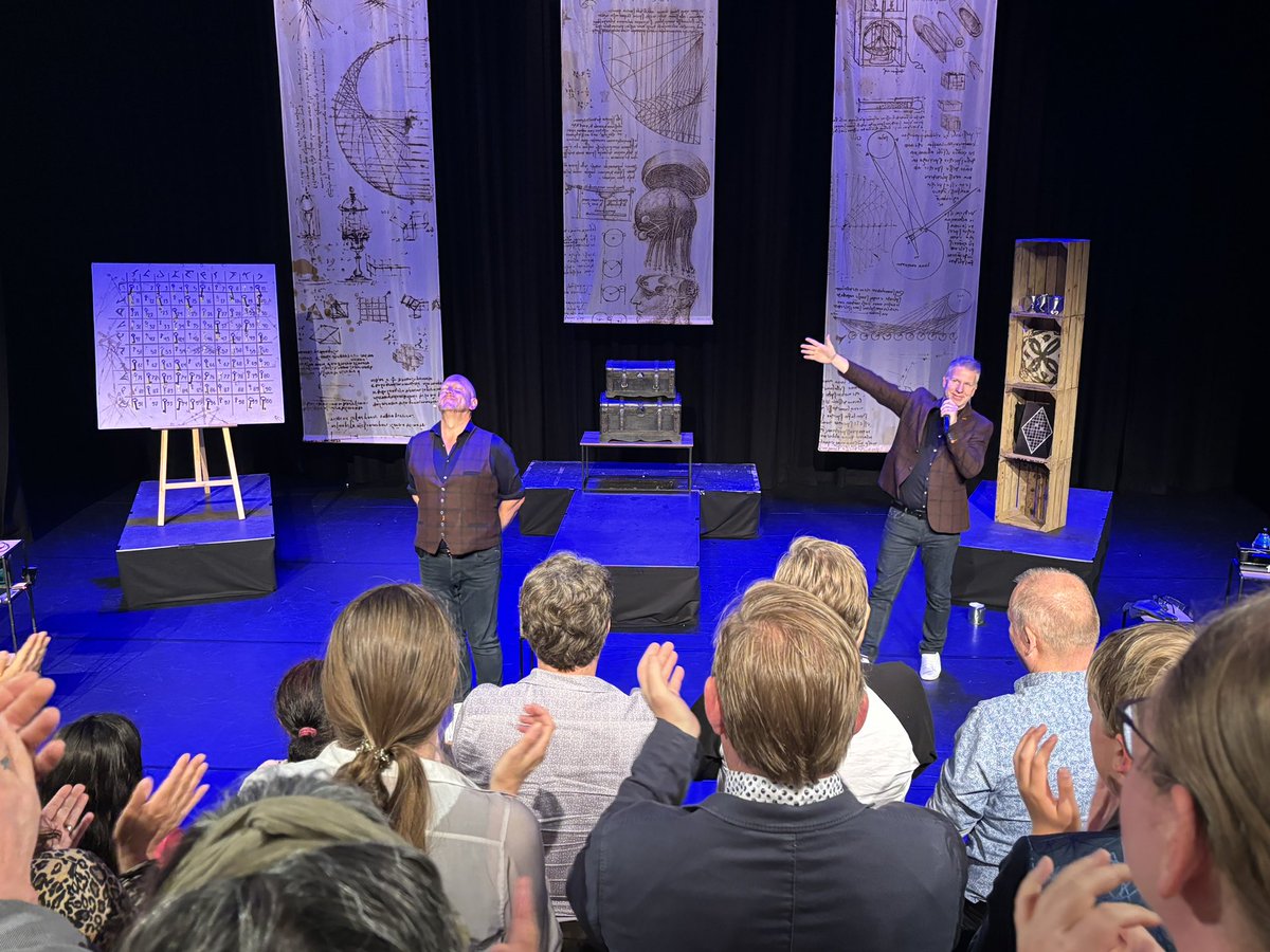 Wat een fantastische show van <a href="/RobenEmiel/">Rob en Emiel</a> Gaat dat zien, een avond vol verwondering en show. #genoten