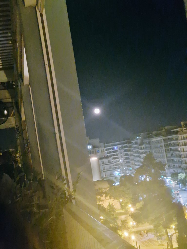 Full moon over Thessaloniki 🥰🌕