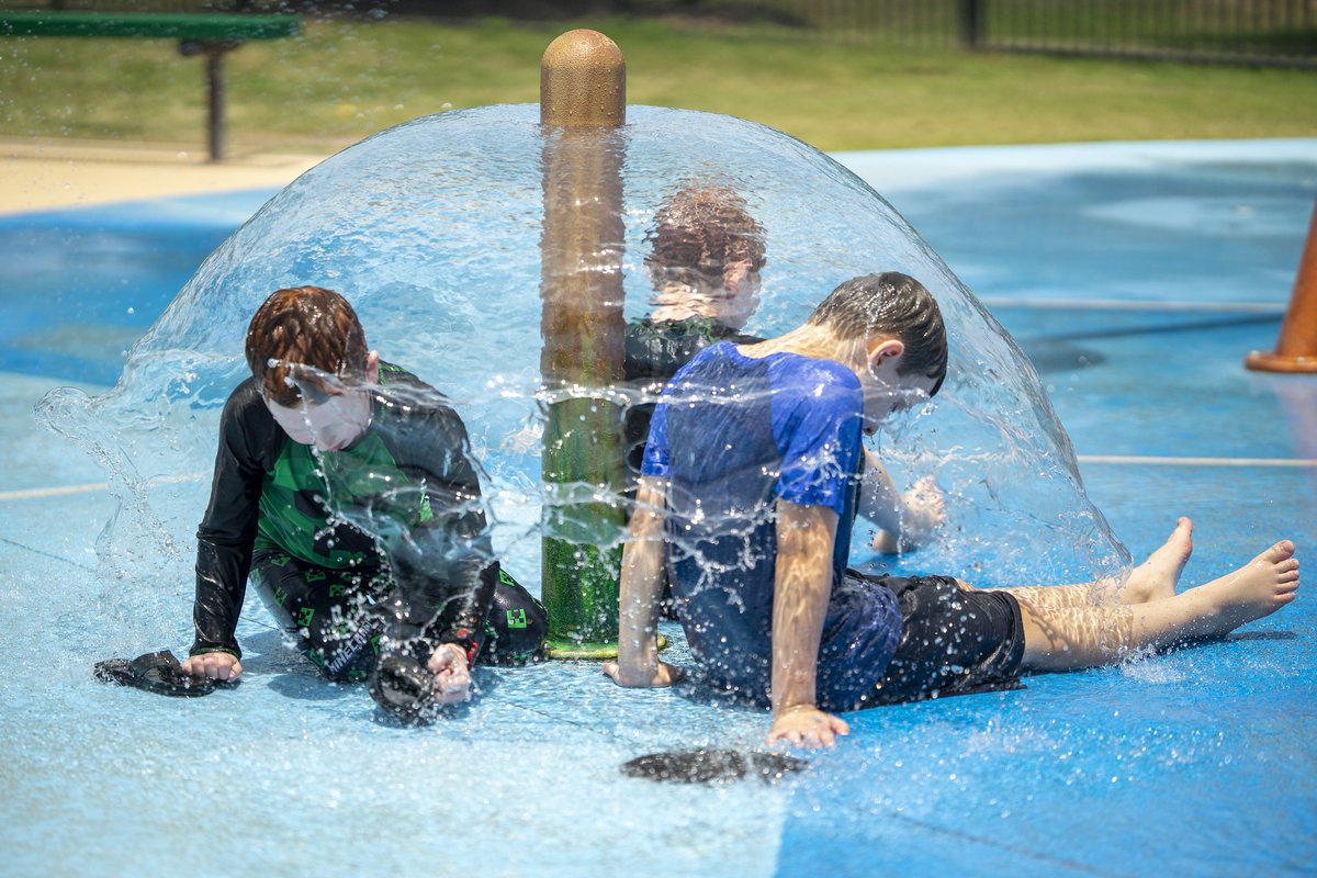 HCPrecinct4's tweet photo. βοΈ Dive into summer fun at #HCPrecinct4!
Splash pads now open at Zube Park, Nottingham Park, and McClendon Park. Cool off and make a splash in some of the precinct's best spots!
π https://t.co/lUutjVT47Y
#SummerVibes #SplashIntoSummer #Parks #ExploreP4 https://t.co/WLVwhZi9W7
