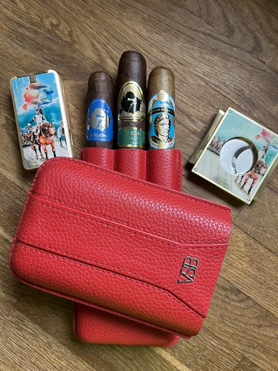 El Septimo cigars in the case , have a great Friday everyone. #elseptimoceo #elseptimocigars #elseptimo #cigars #vsblondon #cigarcase #cigaraccessories #cigarsmoker #cigarluxury