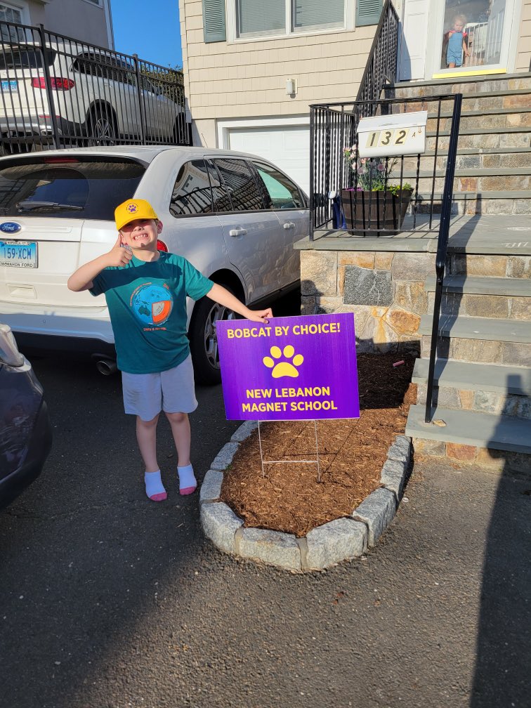 Lindsey Eisenstein tweet media