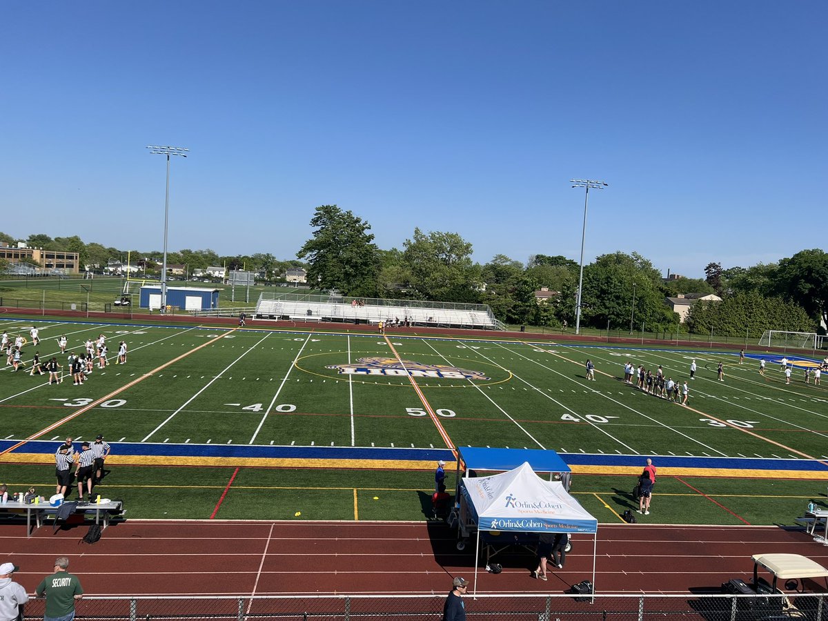 Hello from West Islip. 

I’m here for @NewsdayHSsports for the Suffolk Class A girls lacrosse championship game between No. 1 Ward Melville (15-3) and No. 3 Northport (15-3). 

A rematch of a May 7 regular-season meeting that WM won, 12-8.