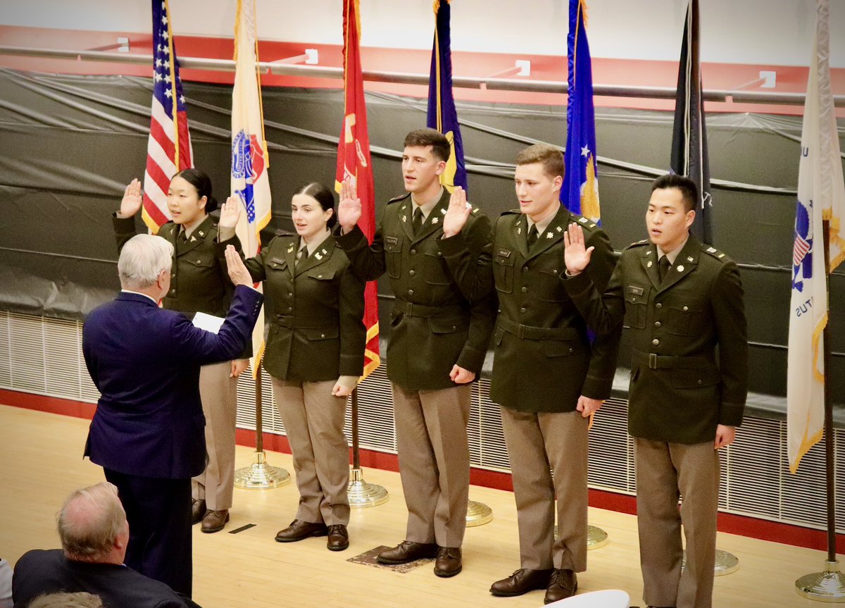 Joining @BrownUniversity to celebrate the graduation of military-affiliated students & administer the oath for those joining the ranks of @USArmy as newly commissioned second lieutenants. Congratulations! #BeAllYouCanBe
