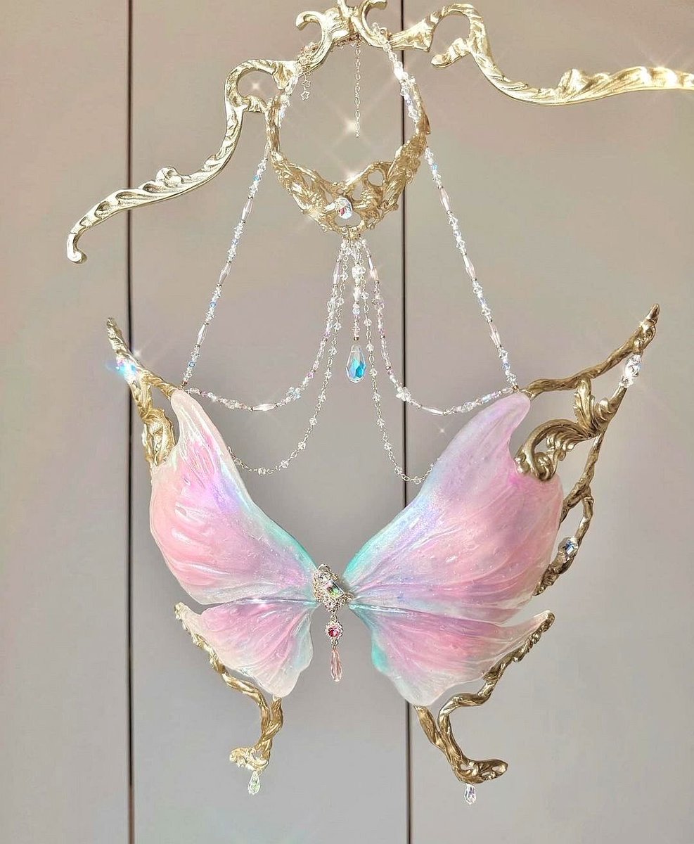 untitledallure's tweet image. Butterfly corset