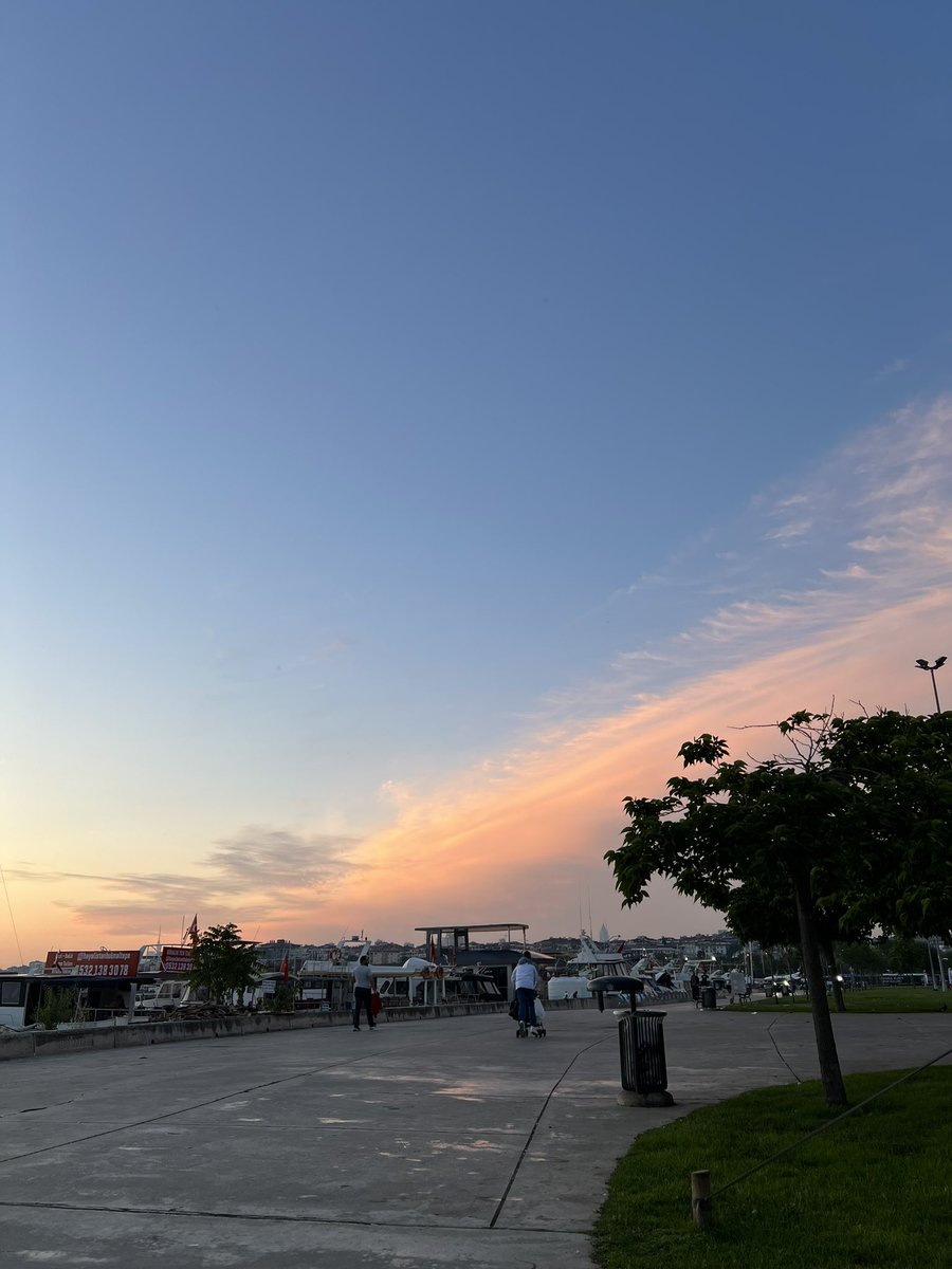 zcerenn's tweet photo. Artist date🌅 https://t.co/p3cfjB7oqn