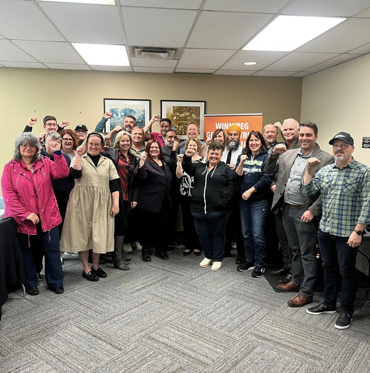 Anti-scab legislation means that workers have the power to demand better wages and working conditions.

It means more power for you and less for the big bosses.

Today, I met with the Manitoba Federation of Labour - more than 100 years after the Winnipeg General Strike.

With