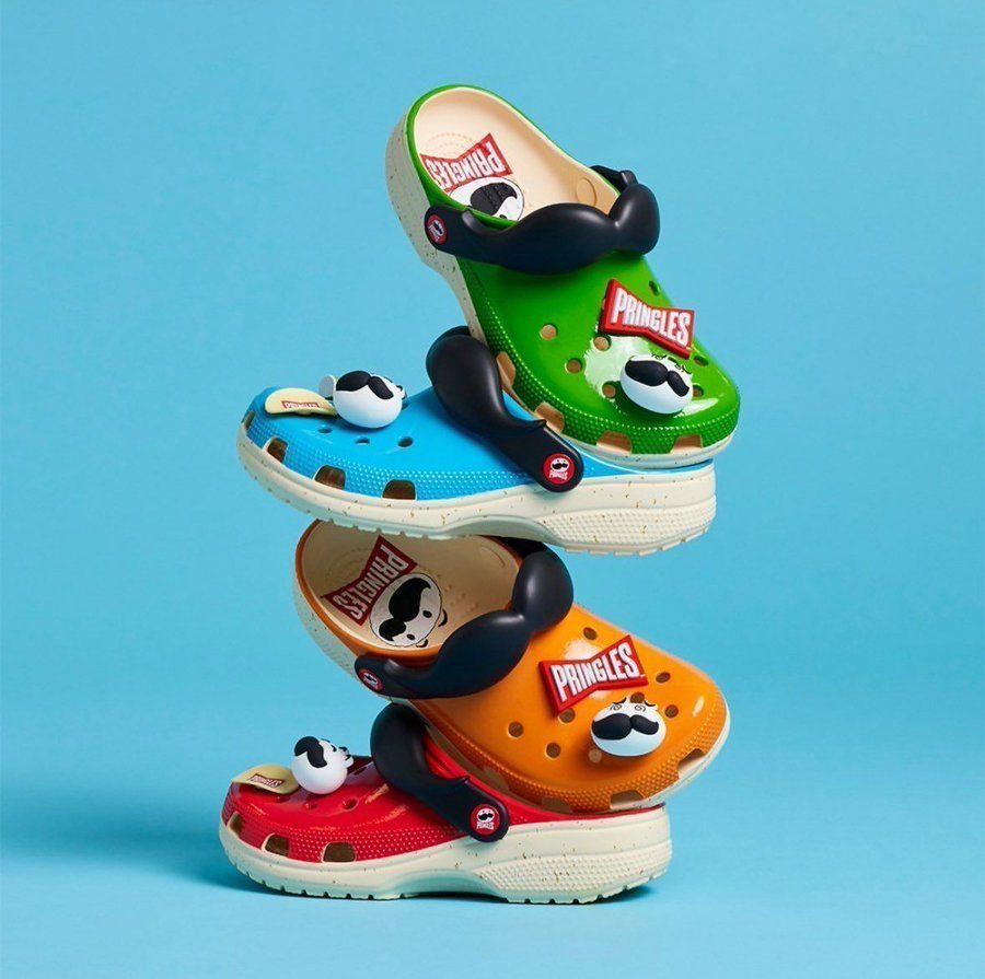 KicksFinder's tweet photo. Ad: 20% OFF SITEWIDE via Crocs US
Select Crocs Collabs
Use code GRACE20 for 20% OFF + FREE shipping

Star Wars https://t.co/FDpREA3Ecr
Lilo &amp; Stitch https://t.co/LDVD9tuuyD
Barney https://t.co/sg7A6WSX0d
Pringles https://t.co/puuoJ1RdJW

All Sale https://t.co/15Grlm7Pku https://t.co/4WrnkEOfpX