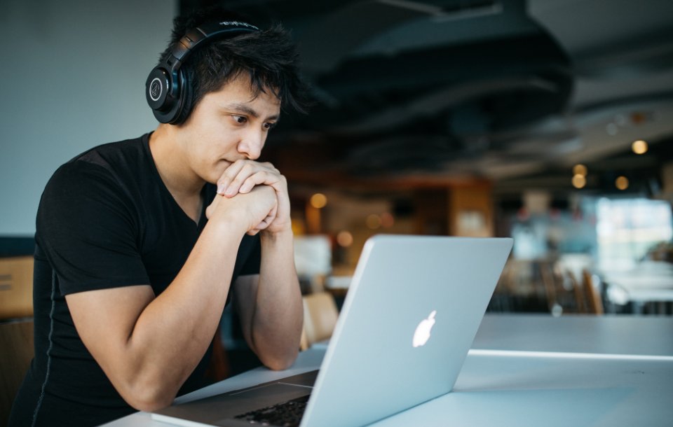 Vivienda y alojamiento para estudiantes internacionales en Canadá: Todo lo que debes saber🤔🇨🇦

Una lista con información y consejos útiles para facilitar la tarea de encontrar alojamiento para estudiantes internacionales📄✍️

Conoce más aquí⬇️⬇️⬇️

calgaryhispano.com/publicacion/vi…